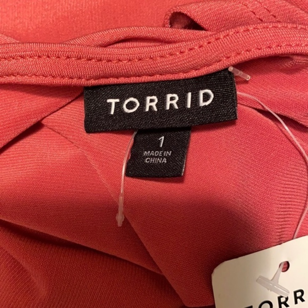 TORRID ROSE PINK STUDIO KNIT RUFFLE TOP - Picture 2 of 4